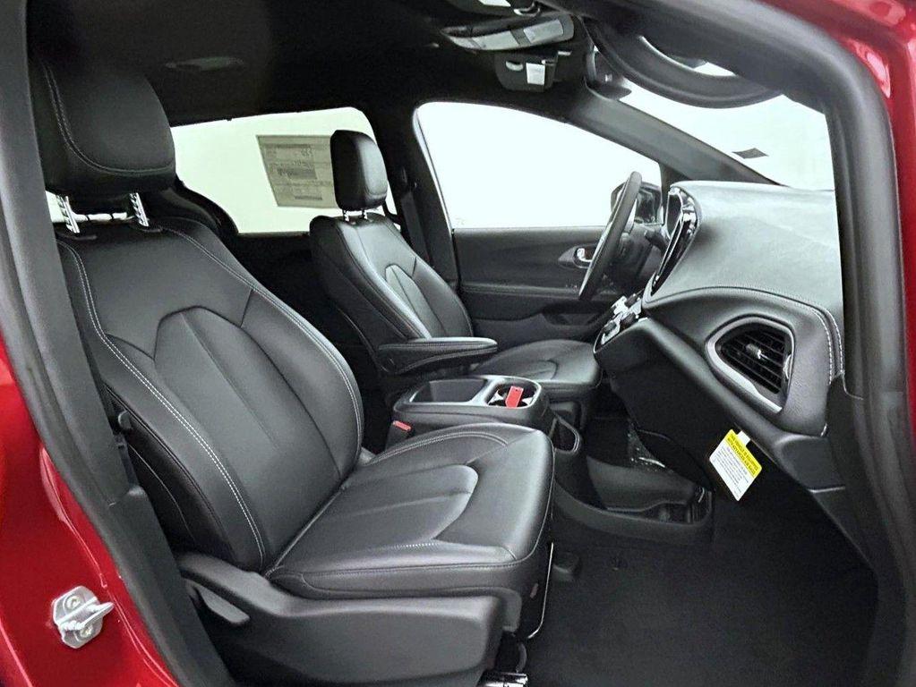 new 2026 Chrysler Pacifica car, priced at $48,029