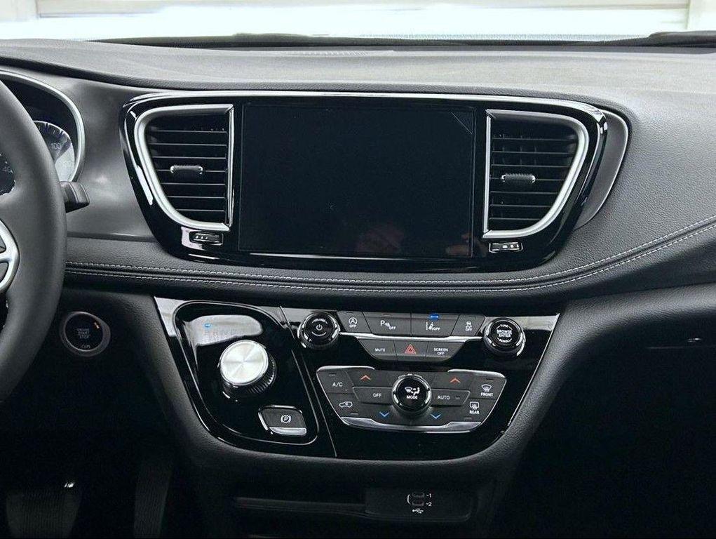 new 2026 Chrysler Pacifica car, priced at $38,754