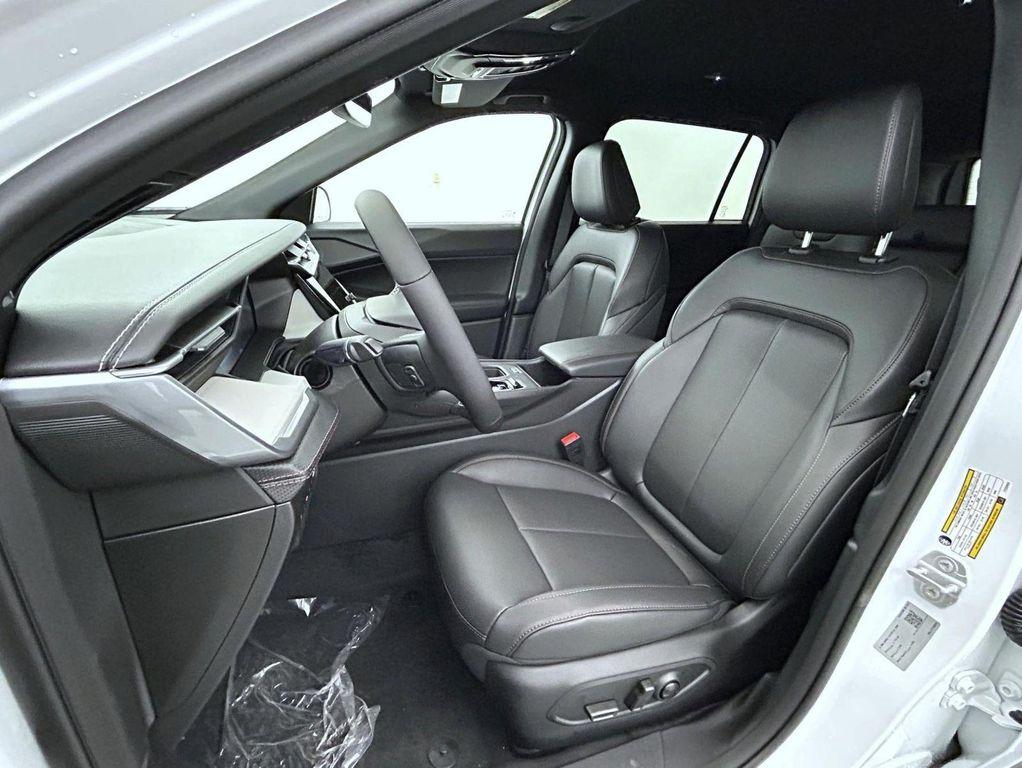 new 2026 Jeep Cherokee car, priced at $37,790