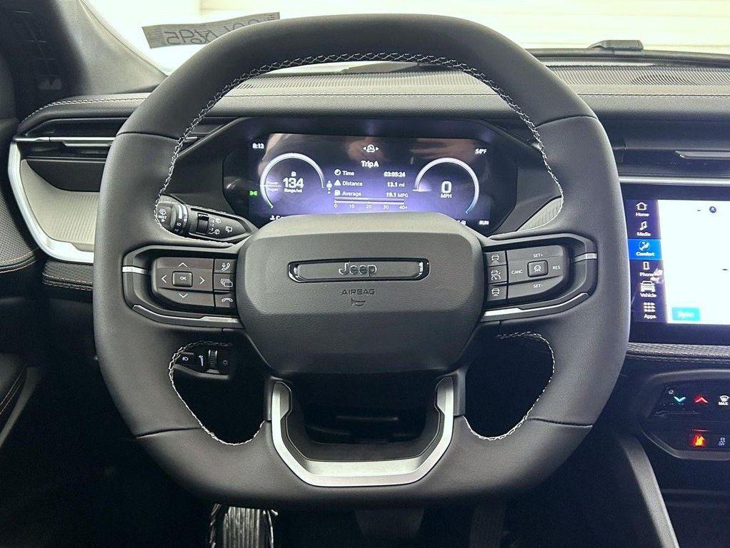 new 2026 Jeep Cherokee car, priced at $37,790