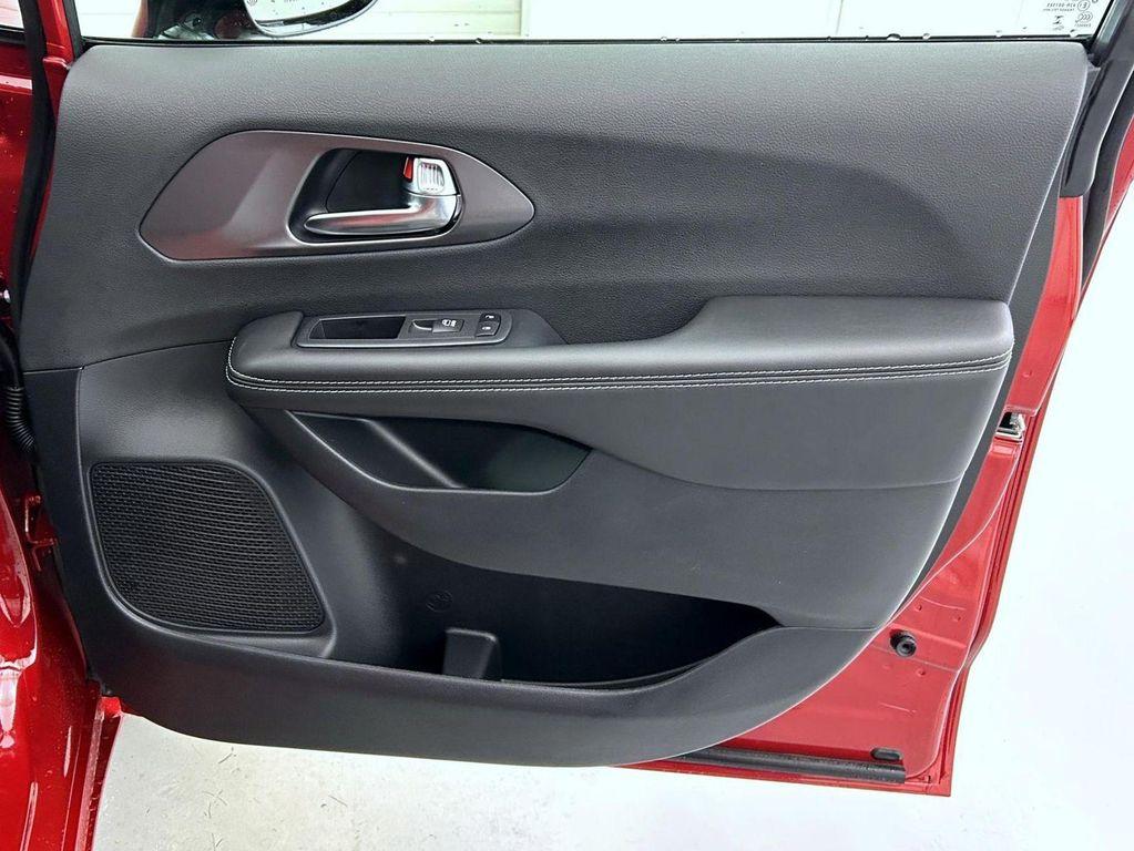 new 2026 Chrysler Pacifica car, priced at $42,984