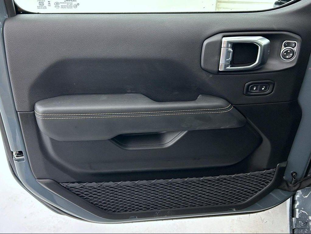 new 2026 Jeep Gladiator car, priced at $51,404