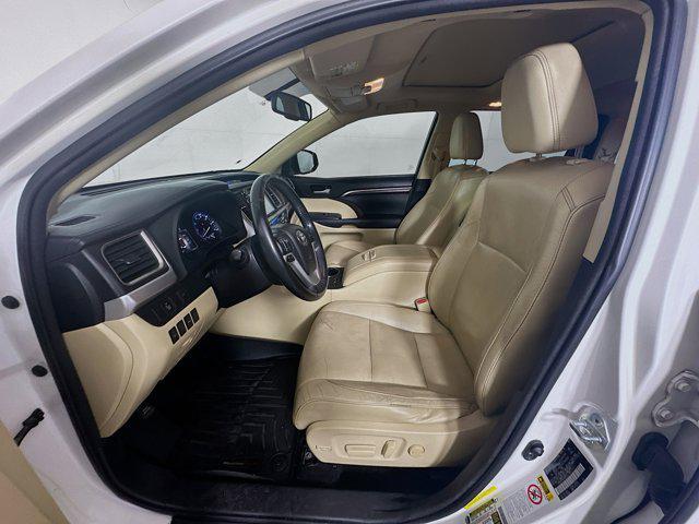 used 2015 Toyota Highlander car, priced at $16,996