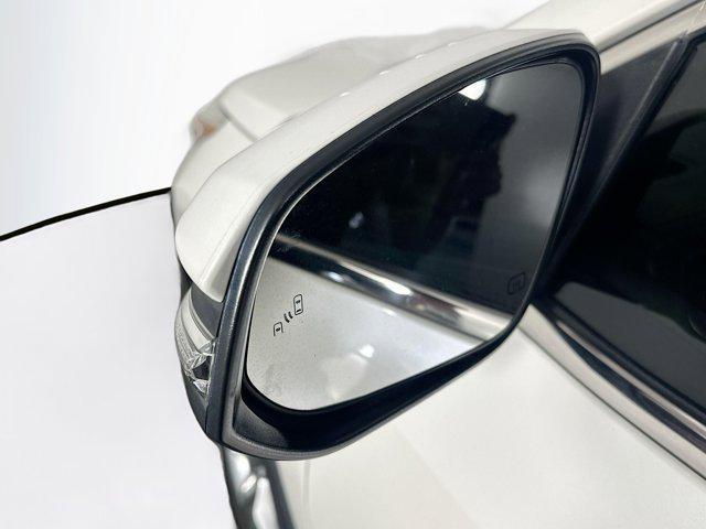 used 2015 Toyota Highlander car, priced at $16,996