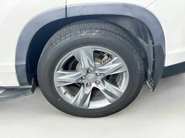 used 2015 Toyota Highlander car, priced at $16,996