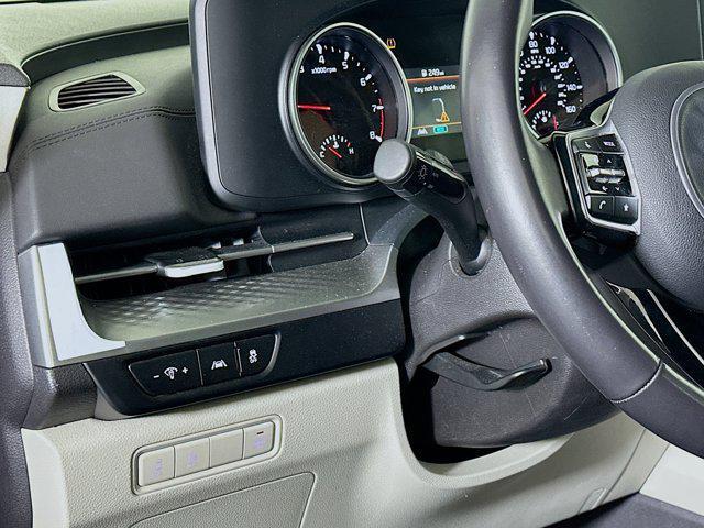 used 2024 Kia Carnival car, priced at $28,487