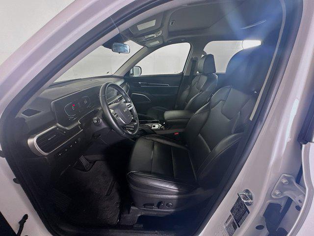 used 2025 Kia Telluride car, priced at $32,987