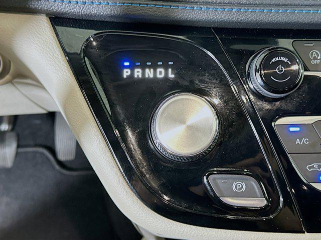 used 2021 Chrysler Pacifica car, priced at $22,987