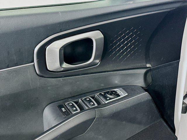 used 2024 Kia Sorento car, priced at $23,987