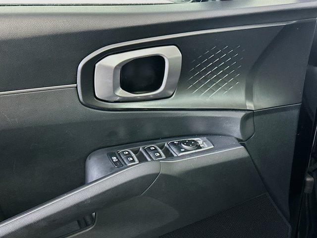 used 2024 Kia Sorento car, priced at $23,987