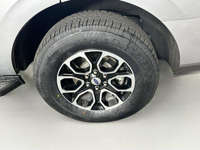 used 2024 Ford Expedition car, priced at $40,987