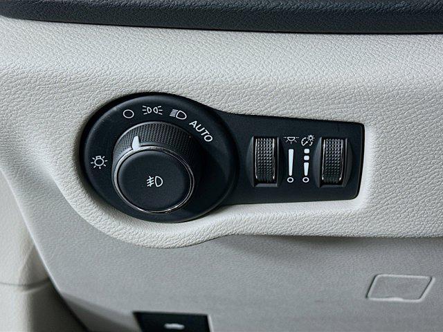 used 2024 Chrysler Pacifica car, priced at $24,997