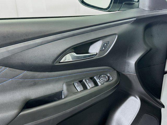 used 2025 Buick Envista car, priced at $23,687