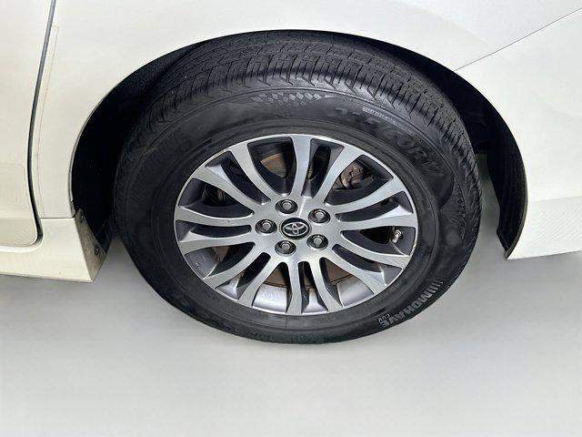 used 2020 Toyota Sienna car, priced at $22,222
