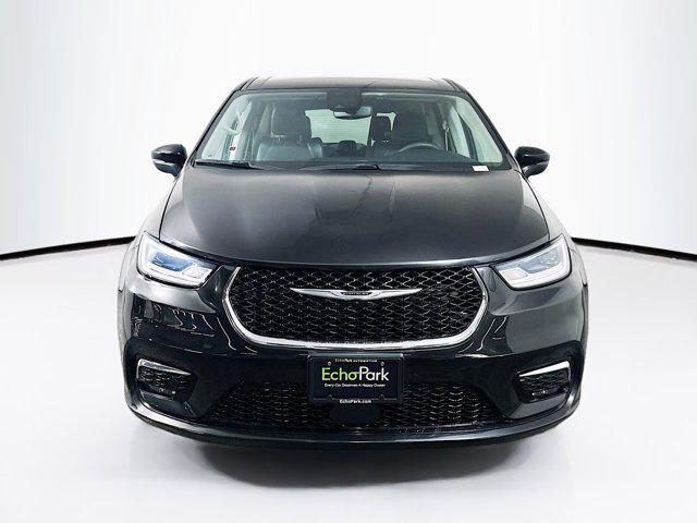 used 2023 Chrysler Pacifica car, priced at $21,996