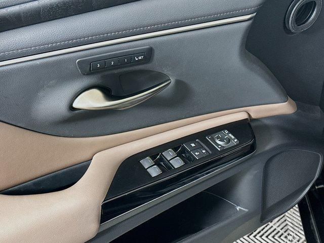 used 2024 Lexus ES 350 car, priced at $37,987