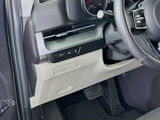 used 2024 Kia Carnival car, priced at $27,487