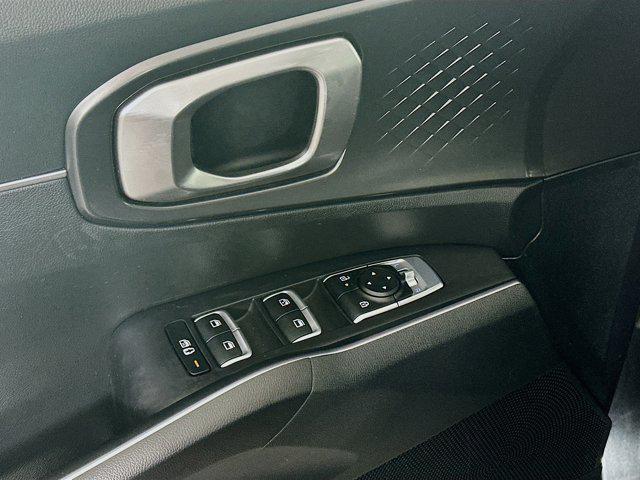 used 2024 Kia Sorento car, priced at $24,996
