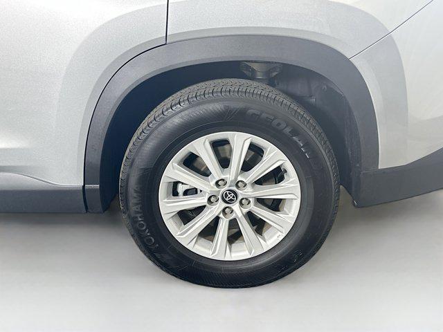 used 2025 Toyota Grand Highlander car, priced at $40,987