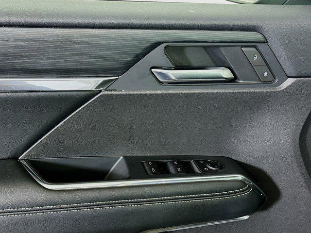 used 2025 GMC Acadia car, priced at $30,996