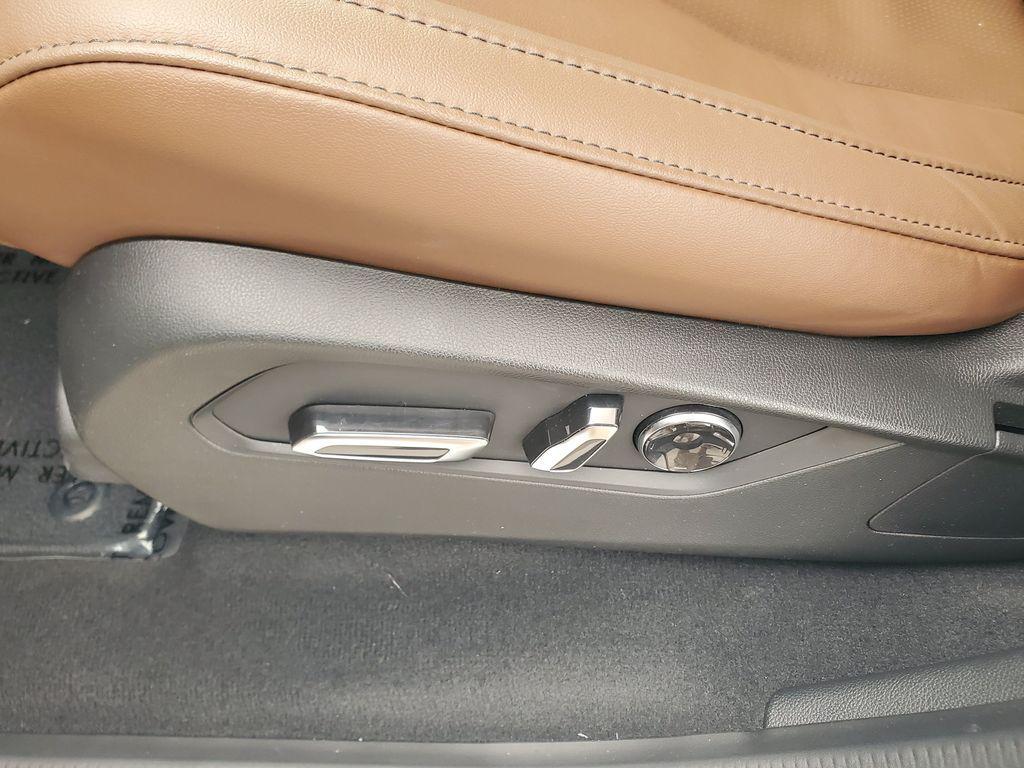 used 2025 Acura MDX car, priced at $46,286
