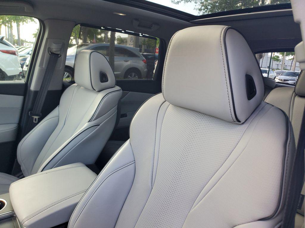 used 2023 Acura MDX car, priced at $45,088