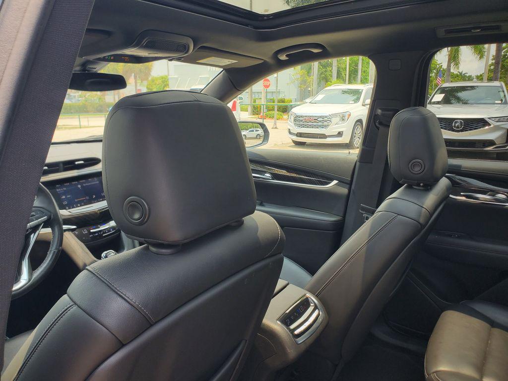 used 2020 Cadillac XT6 car, priced at $20,688