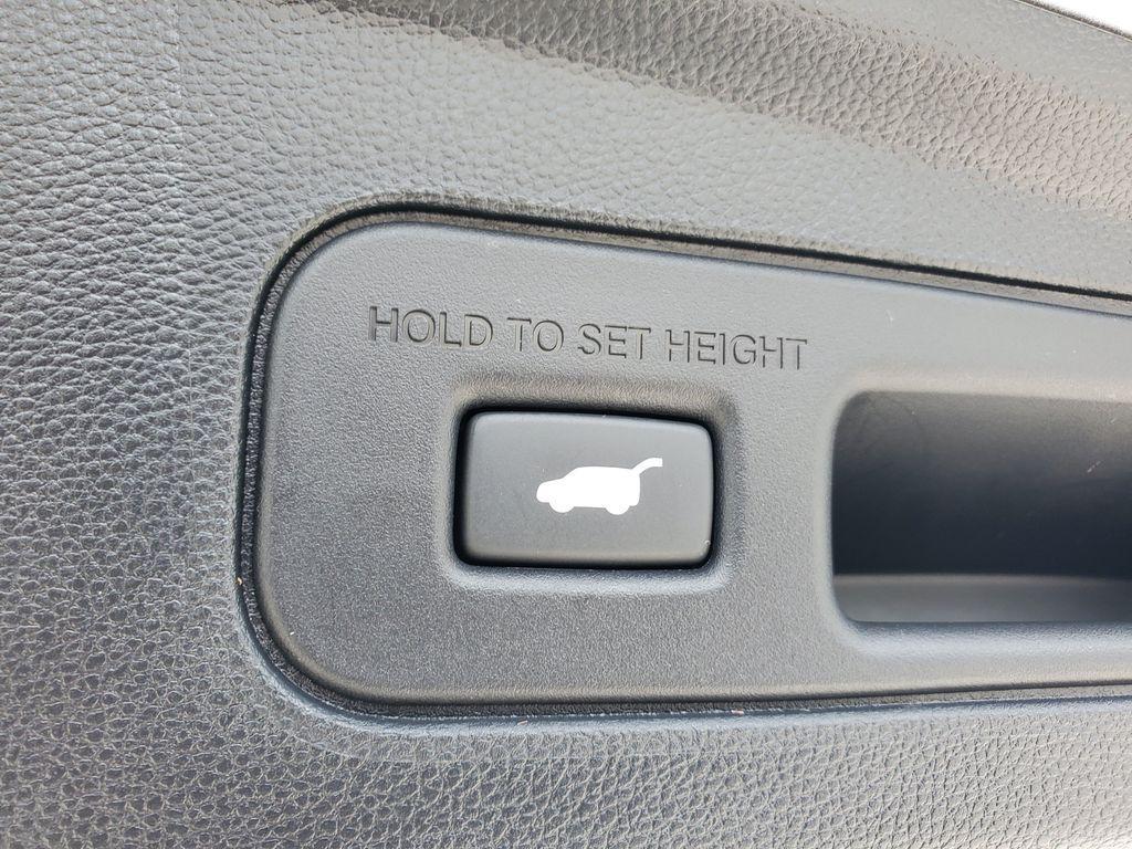 used 2026 Acura MDX car, priced at $48,386