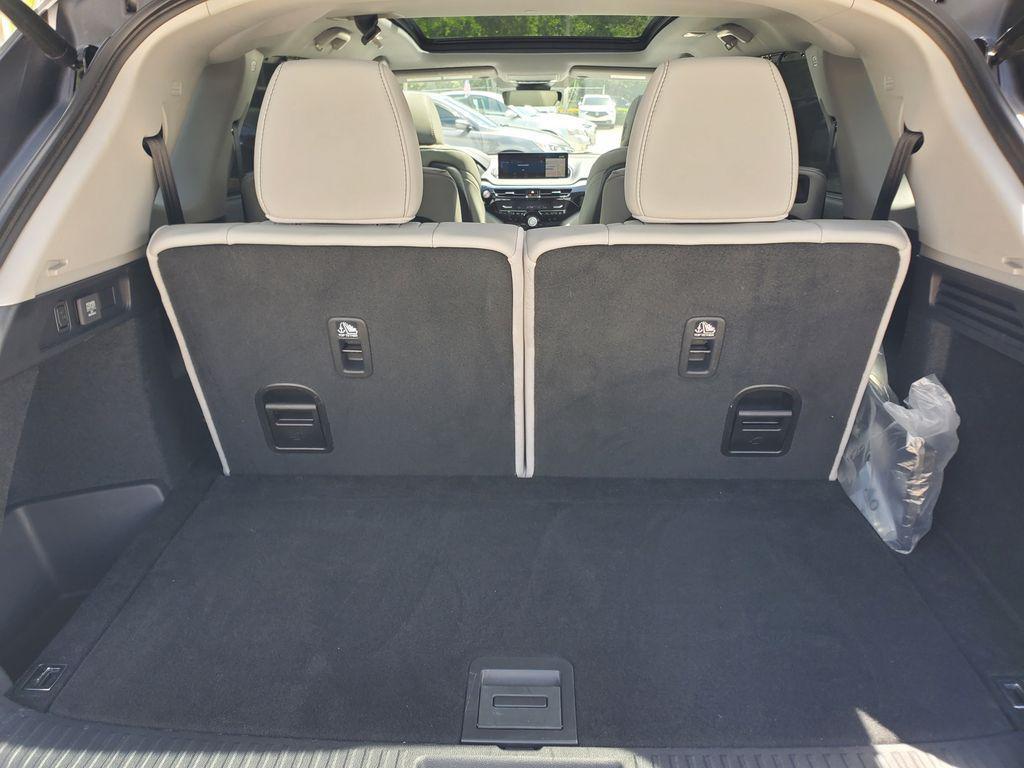 used 2024 Acura MDX car, priced at $41,388