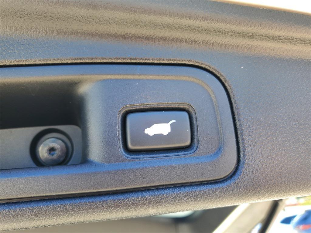 used 2018 Honda Pilot car, priced at $13,688