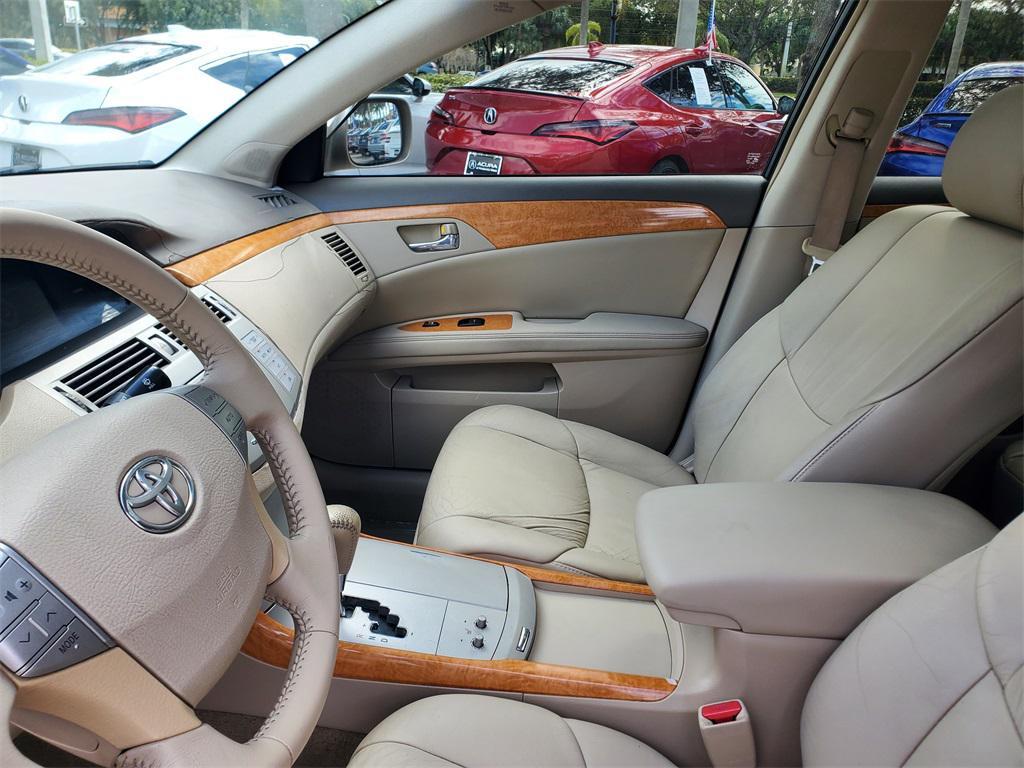 used 2005 Toyota Avalon car, priced at $3,888