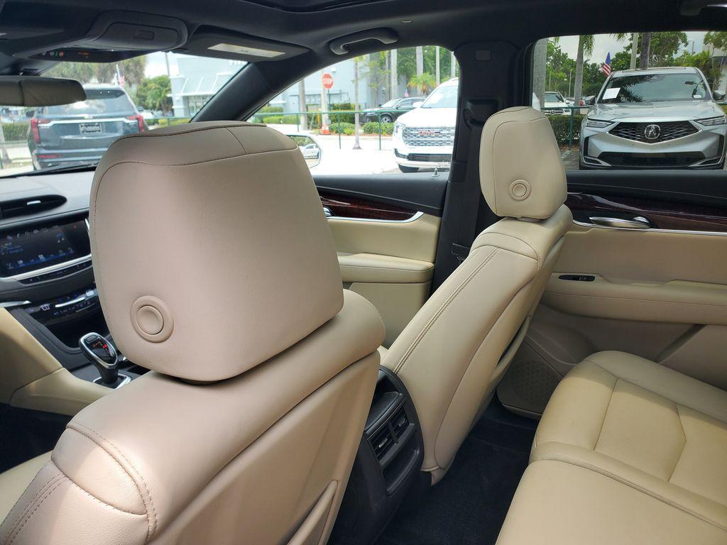 used 2019 Cadillac XT5 car, priced at $21,388
