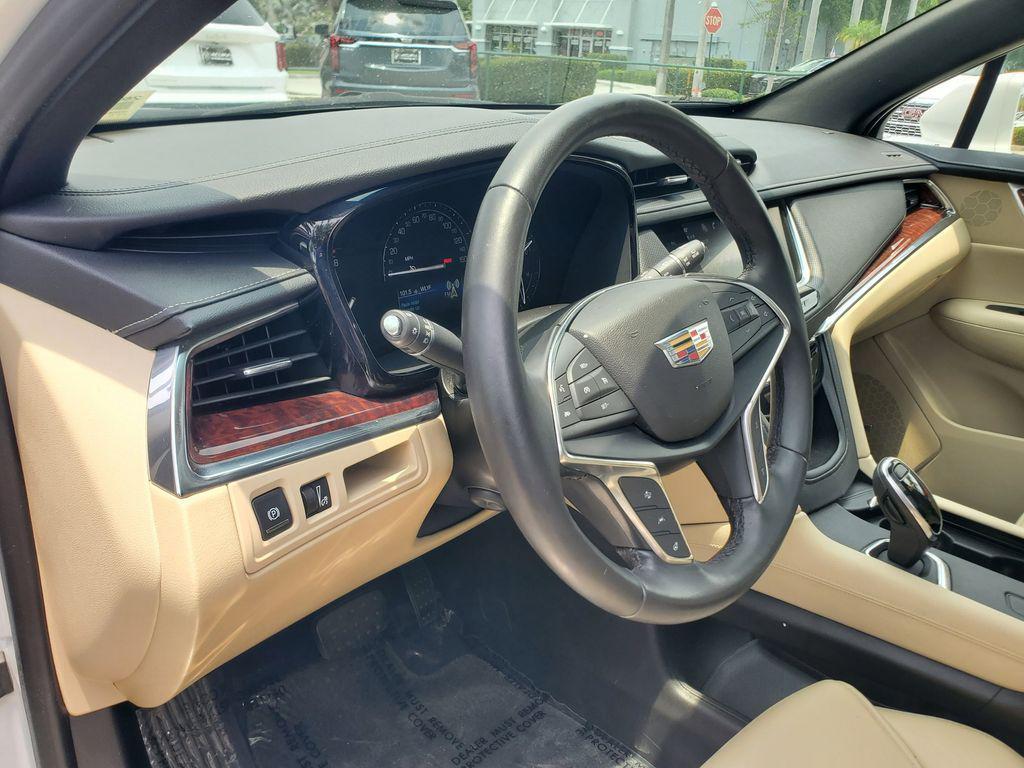 used 2019 Cadillac XT5 car, priced at $21,388