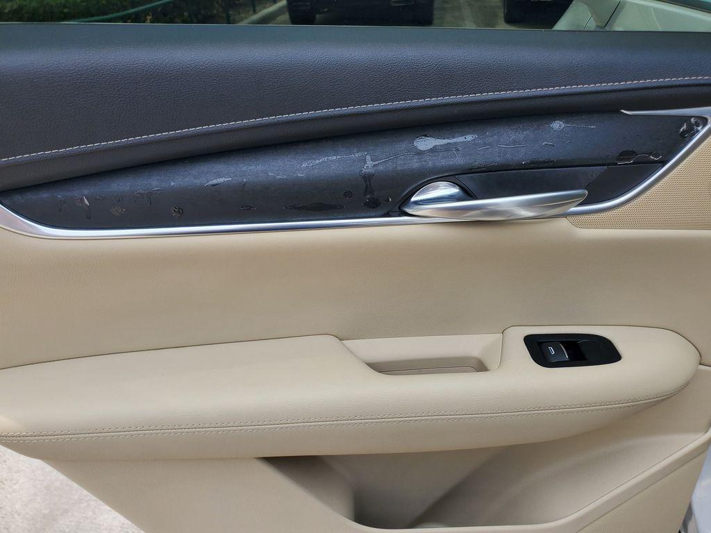 used 2019 Cadillac XT5 car, priced at $21,388