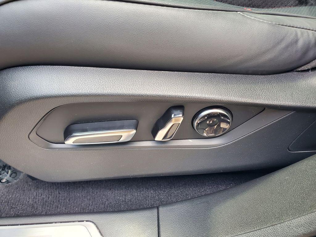 used 2025 Acura RDX car, priced at $40,988