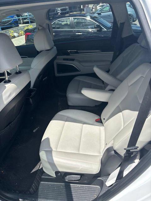 used 2024 Kia Telluride car, priced at $34,321