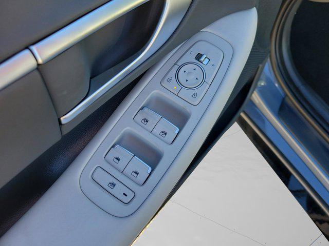 new 2025 Hyundai Sonata Hybrid car, priced at $27,547