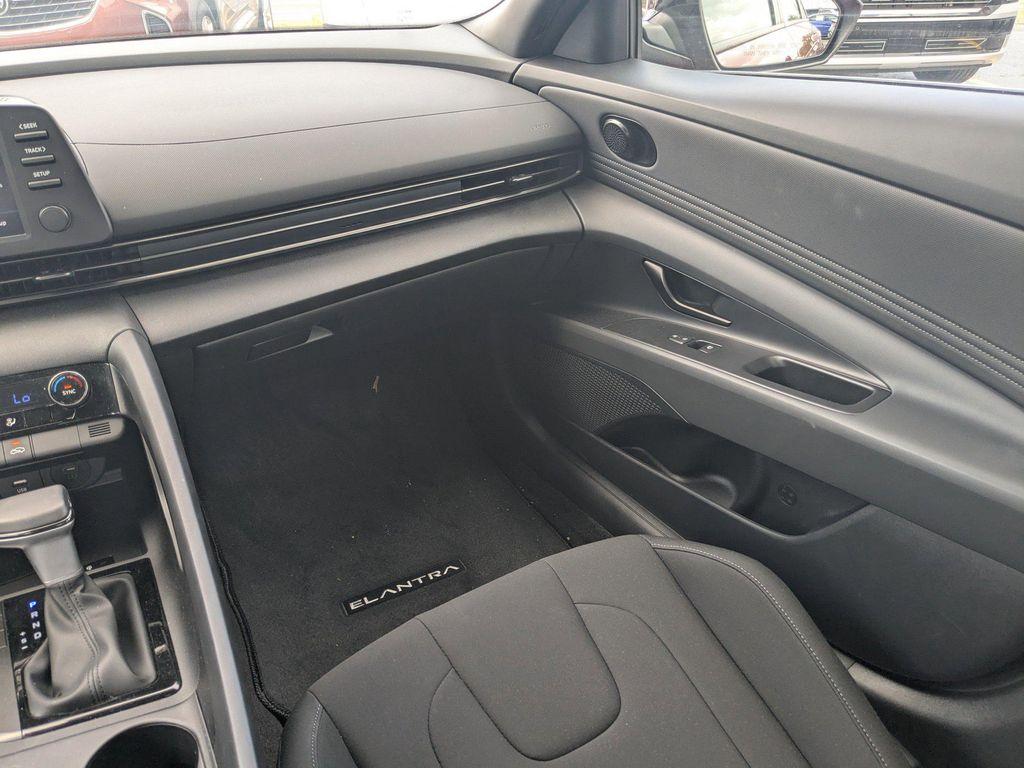 new 2025 Hyundai Elantra car, priced at $22,666