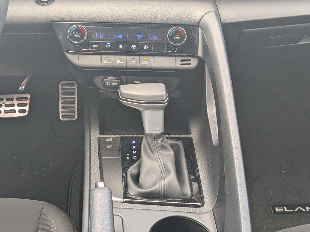 new 2025 Hyundai Elantra car, priced at $22,666