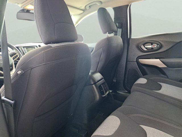 used 2018 Jeep Cherokee car