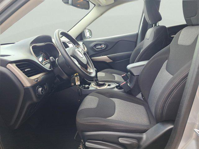 used 2018 Jeep Cherokee car