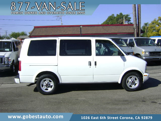 used 2005 GMC Safari car, priced at $13,995