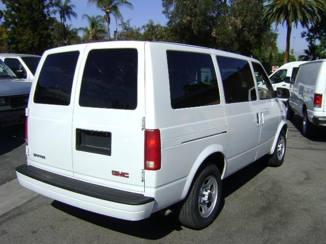 used 2003 GMC Safari car, priced at $10,995