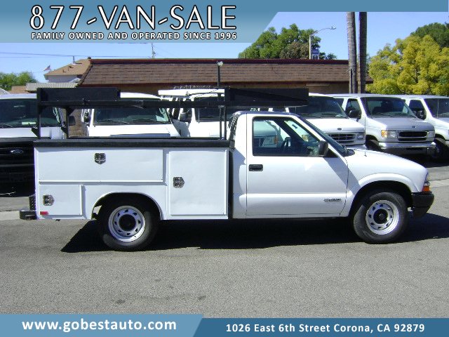 used 1998 Chevrolet S-10 car, priced at $9,995