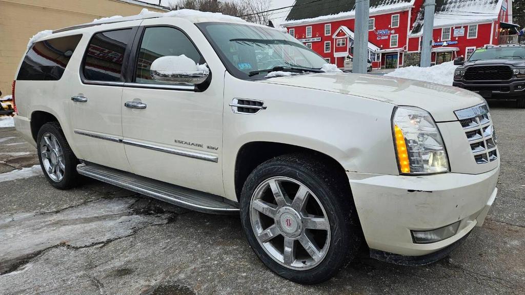 used 2011 Cadillac Escalade ESV car, priced at $13,995
