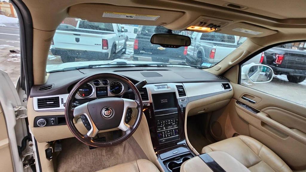 used 2011 Cadillac Escalade ESV car, priced at $13,995