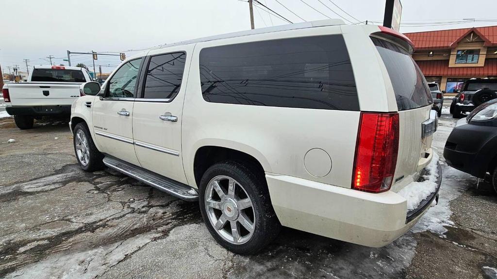 used 2011 Cadillac Escalade ESV car, priced at $13,995