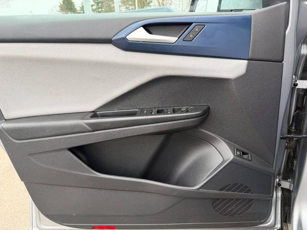 used 2022 Volkswagen Taos car