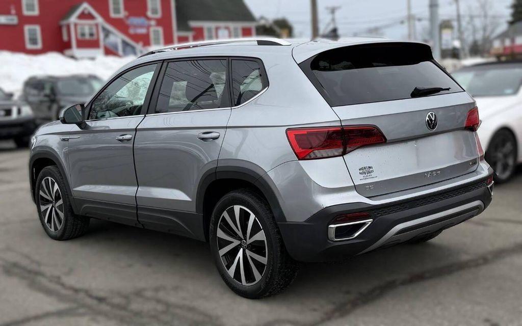 used 2022 Volkswagen Taos car