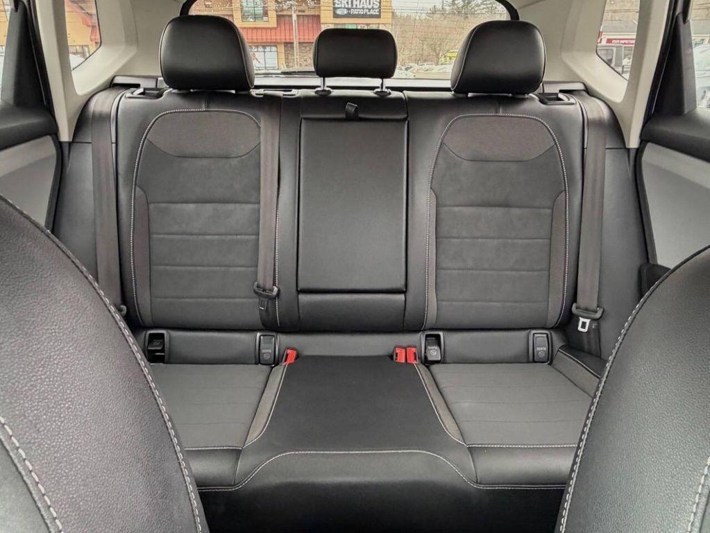 used 2022 Volkswagen Taos car